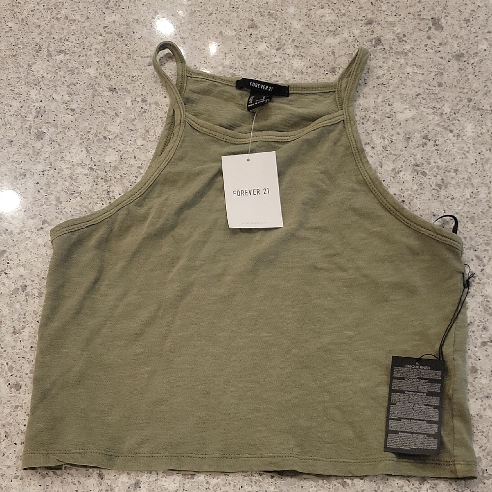 Forever 21 Green Sleeveless Crop Tank Top. Size Medium